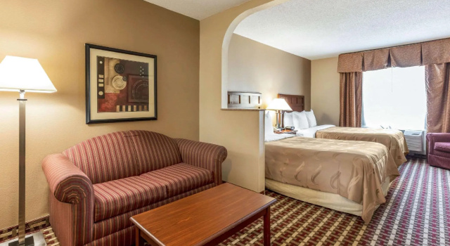 Четырёхместный люкс Quality Suites Paducah I-24