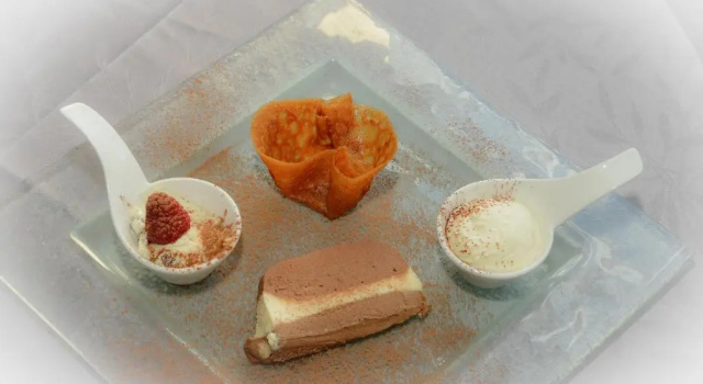 Номер Standard Logis Hôtel et Restaurant du Dauphin
