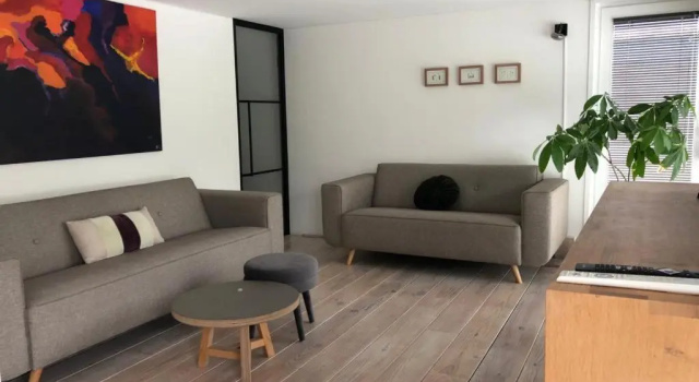 Luxury studio on Robs houseboat