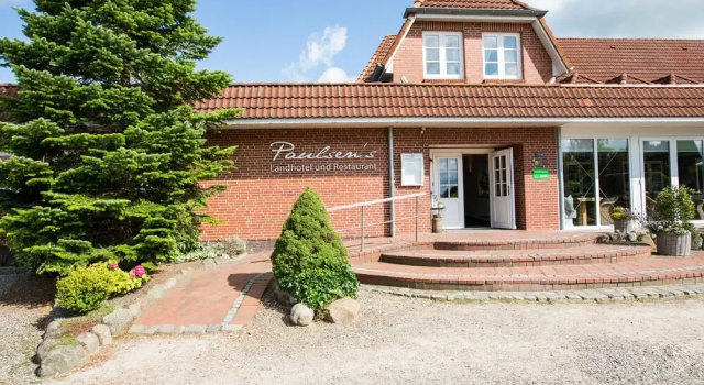 Paulsens Landhotel und Restaurant, Забронировать Отель Бомштедт Nordfriesland
