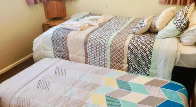 Big & Bright Guest House, Забронировать Гостевой дом Данидин Отаго