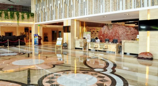 Longda Hot Spring Hotel, Забронировать Отель Отели Биньхай с бассейном, Бассейн