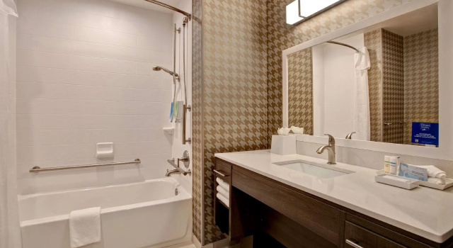 Четырёхместная студия Home2 Suites By Hilton Loves Park Rockford