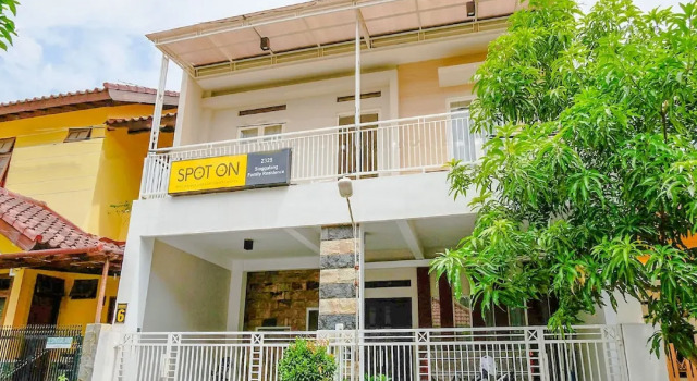 Singgalang Family Residence by OYO Rooms