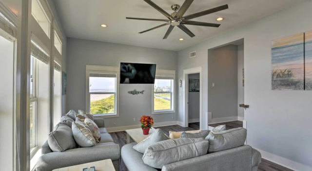 Crystal Tides - Stunning Home W/oceanfront Views