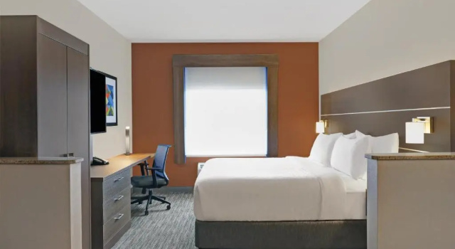 Люкс Holiday Inn Express Newport by IHG