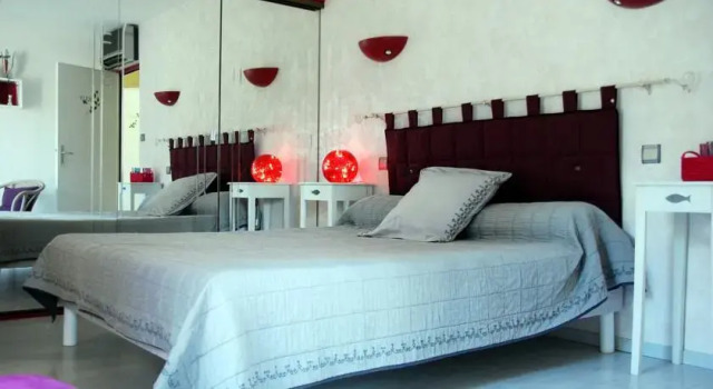 Le Clos du Loup, Book Hotel Saint-Alban-de-Roche Rhône-Alps