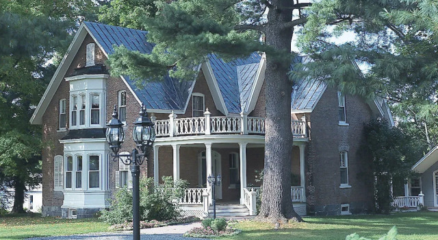 Manoir Sweetsburg, Забронировать Гостевой дом Ковансвилль Eastern Townships