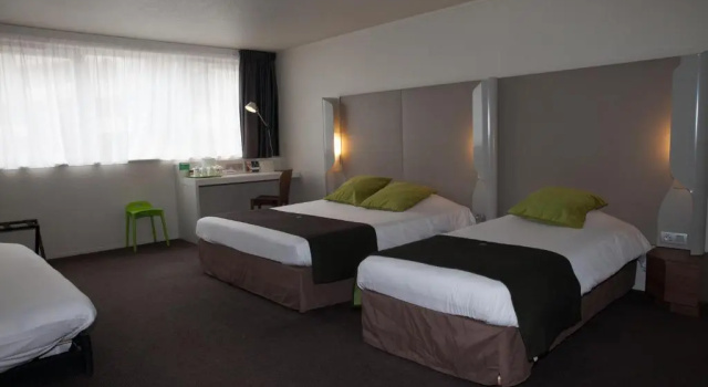 Четырёхместный номер Standard Campanile Prime Paris 19 - La Villette