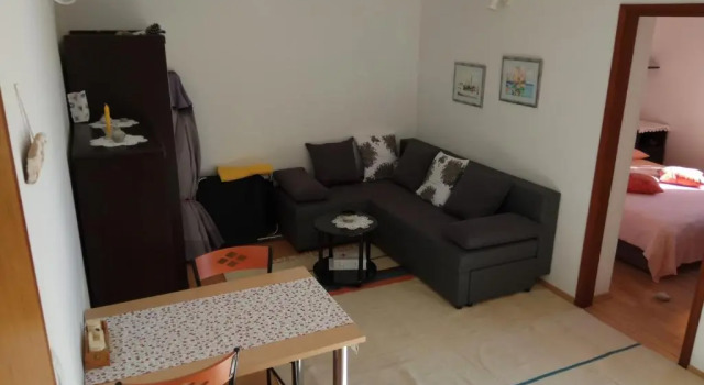 Apartments Stivic, 予約 アパートメント Pinezici クルク島