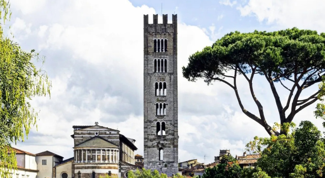 Apartment in Lucca Near Piazza Napoleone