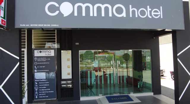Comma Hotel