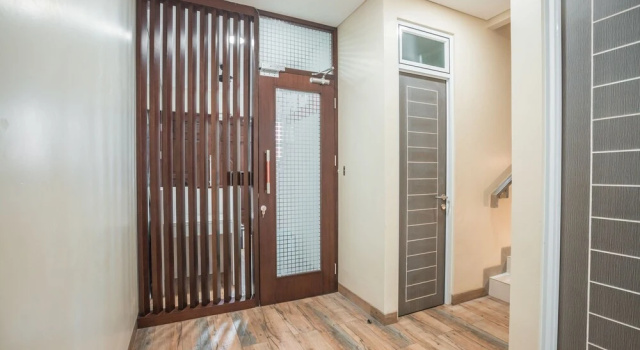 Residence Khoe by OYO Rooms, Rezervasyon Otel Grogol Cilandak