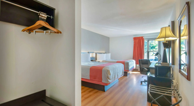 Четырёхместный номер Standard Motel 6 Walton, KY - Richwood - Cincinnati Airport South