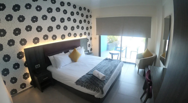 Le Six Resort Hotel, Book Ferieresort North Governorate hoteller med pool, Swimmingpool