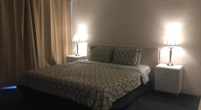 International Hotel and Suites, Забронировать Отель Палм-Дезерт Coachella Valley