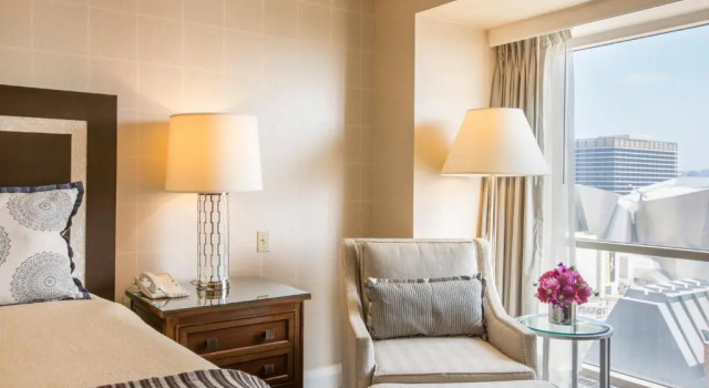 Двухместный люкс Executive Omni Los Angeles Hotel