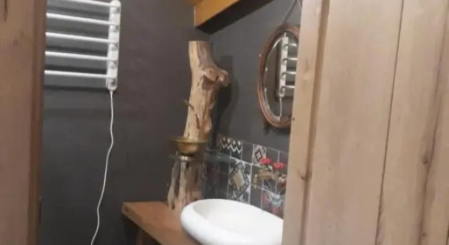 Коттедж с 2 комнатами Craftsman's Home