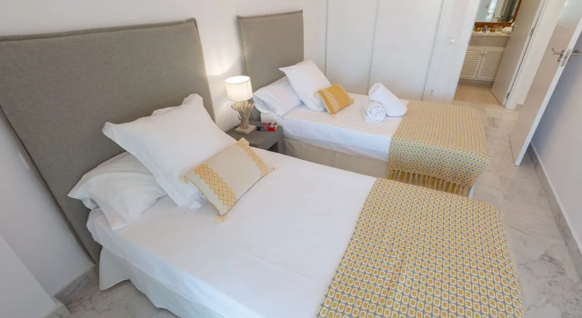 Puerto Banús Sea Front, Забронировать Отель Отели Марбелья 4 звезды, 4*