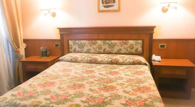 Hotel Malaga, Boek Hotel Atripalda Campania