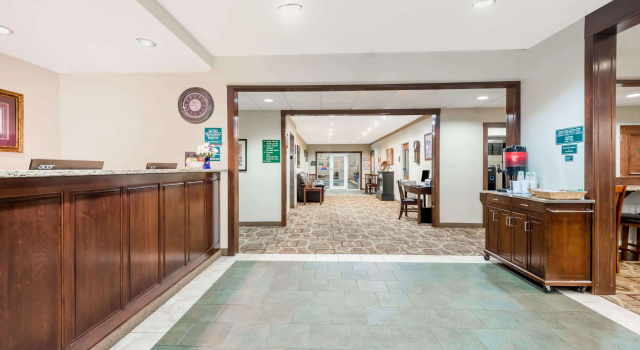 Hawthorn Extended Stay by Wyndham Seville, Забронировать Отель Севилья штат Огайо
