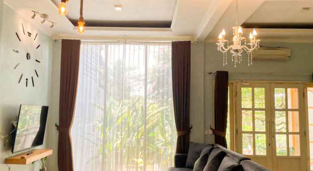 Villa Kamar Tamu Warungboto, Boek Villa Hotels in Yogjakarta met parkeren, Parkeren
