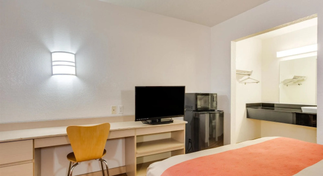 Motel 6-Fayetteville, AR, จอง โมเทล Fayetteville Northwest Arkansas