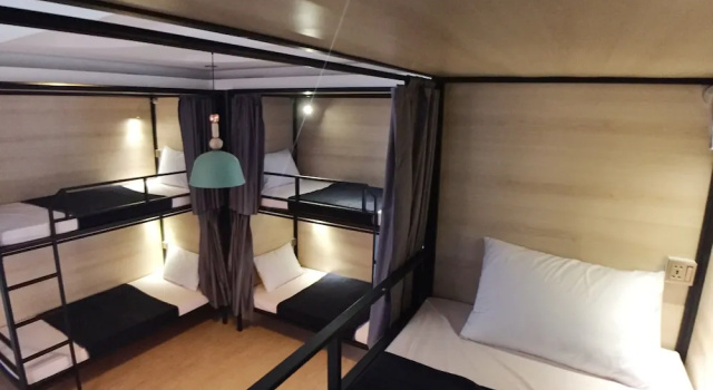 Кровать в общем номере Cozycloud Backpackers Hostel
