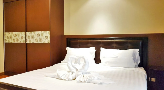 Phuket Villa 1 Patong Beach by PHR