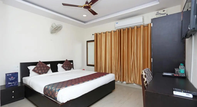 Двухместный номер Deluxe Hotel Sahu Near Kashi Vishwanath Temple Gate