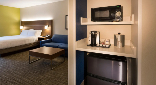 Двухместный люкс Holiday Inn Express & Suites - Seattle South - Tukwila by IHG