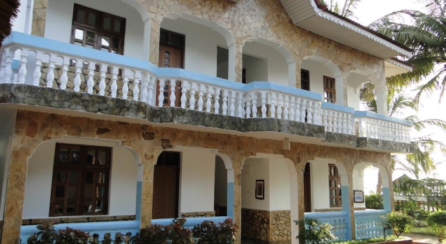 Pwani Silver Sand Beach Hotel, Book Hotel Pwani Mchangani 