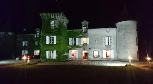Pierre Deluen Domaine de la Grange de Quaire, Забронировать Отель «постель и завтрак» Chassenon Charente