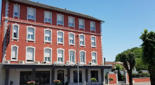 Hotel De La Paix, Rezervovat Hotel Oloron-Sainte-Marie Pyrénées-Atlantiques, blízko Muzeum Maison du patrimoine