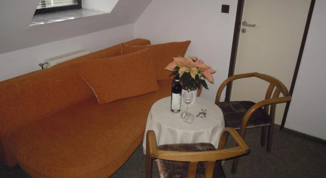 Motel Edison, Rezervați Motel Česká Skalice Hradec Kralove