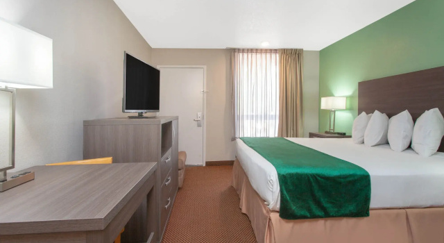 Grand Hotel Orlando at Universal Blvd - Shuttle to Theme Parks