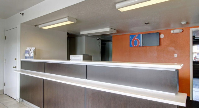 Motel 6-Amherst, OH - Cleveland West - Lorain, Rezervovat Motel Amherst hotely s bazénem, Bazén