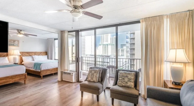 Breezy 12th Floor Waikiki Condo with FREE Parking, Забронировать Апартаменты/квартира Отели Оаху с бассейном, Бассейн
