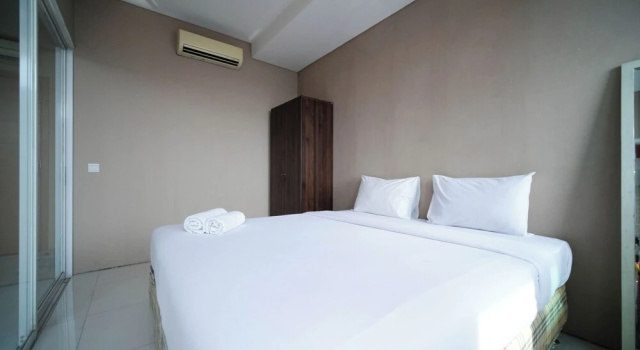 Spacious And Comfy 1Br Apartment Connected To Mall At Aryaduta Residence, Book Lejlighed Surabaya East Java