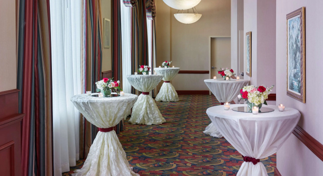 Hilton Garden Inn Charlotte Uptown, Забронировать Отель Шарлотт 