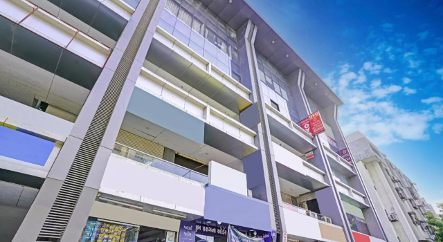 OYO 80576C Hotel Nova Rooms