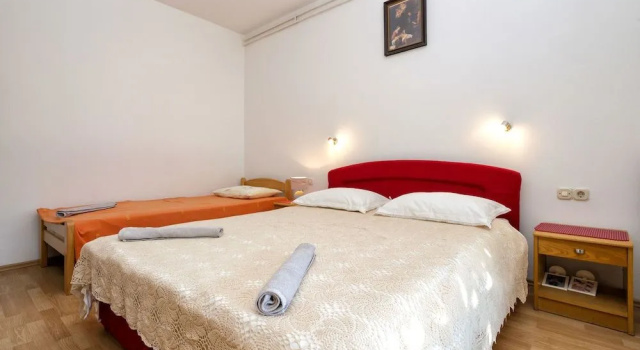 Apartments Draganic, Забронировать Апартаменты/квартира Елша Остров Хвар
