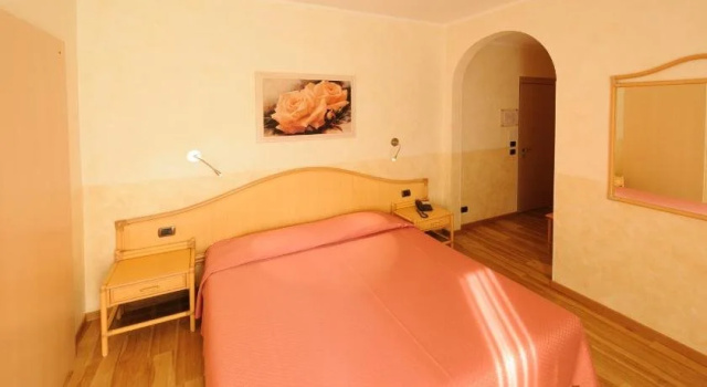 Hotel Garden Zorzi, Забронировать Отель Сан-Феличе-дель-Бенако Valtenesi del Garda