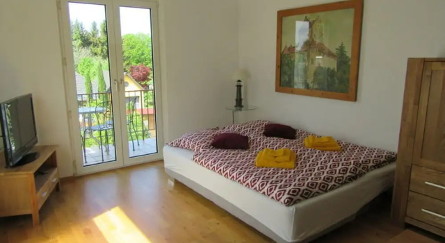 Апартаменты Cheerful Apartment in Uhldingen