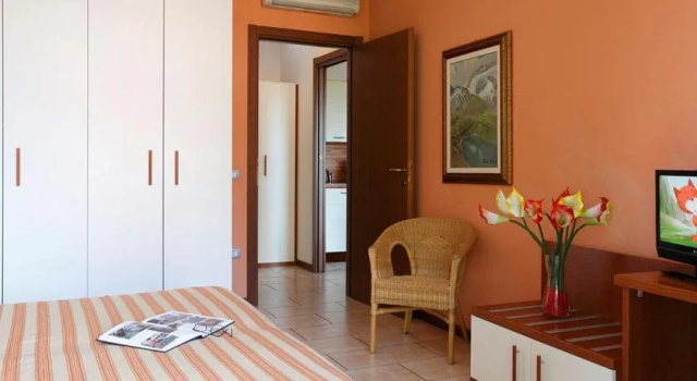 Residence Spiaggia D'Oro, Забронировать Отель Дезенцано-дель-Гарда Ломбардия