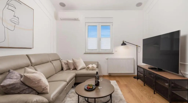 Gallery apartment Megan2 with parking, Забронировать Апартаменты/квартира Матульи Opatija Riviera