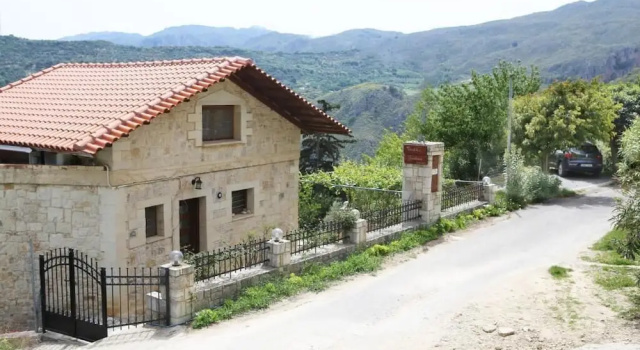 Vasiiliki's Residence-Breathtaking View, Забронировать Дом для отпуска Отели Кисамоса с парковкой, Парковка