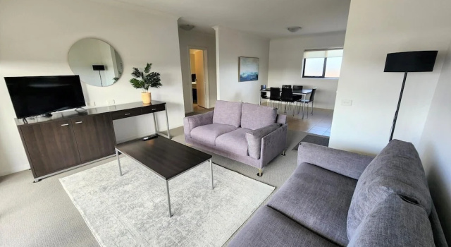 Апартаменты Deluxe с 2 комнатами с балконом Oceanic on Thompson Apartments