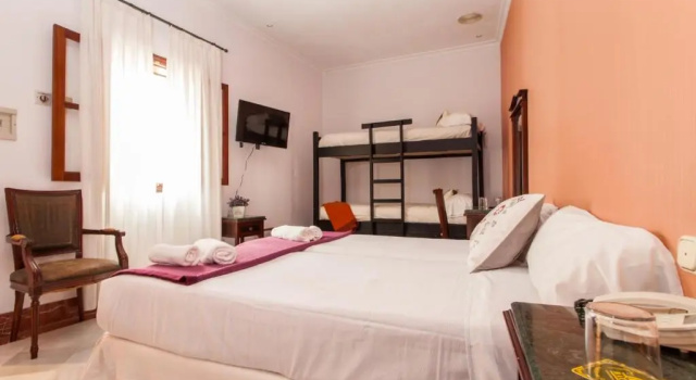 Четырёхместный семейный номер Standard Hotel Baco