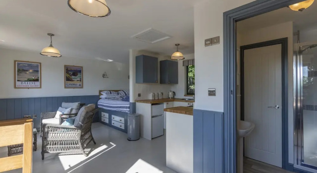 Lynstone Lakes, Varaa Lomakoti Cornwall mökit, Mökki